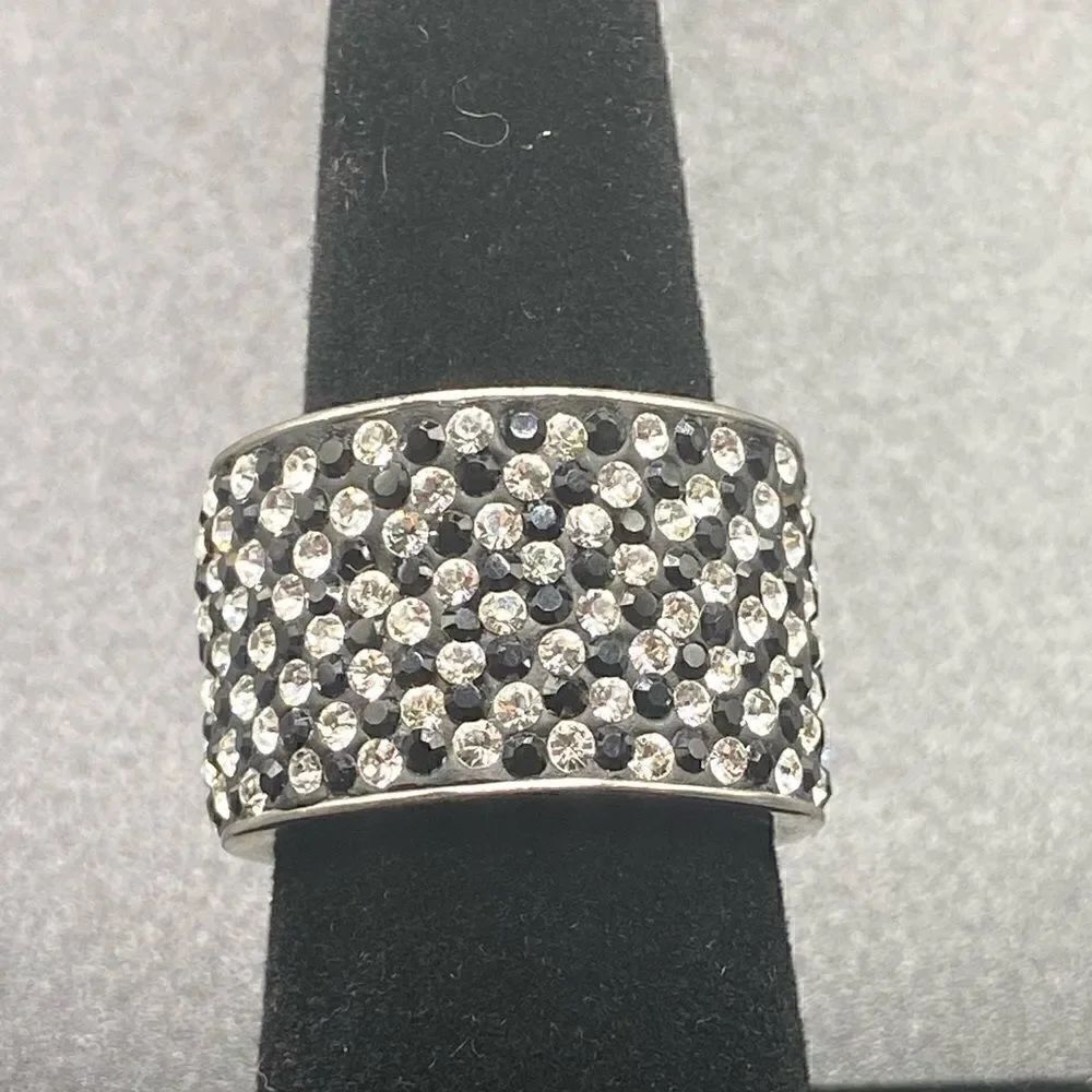 Stunning Black & white rhinestone cigar band 925 Sterling Silver size 7